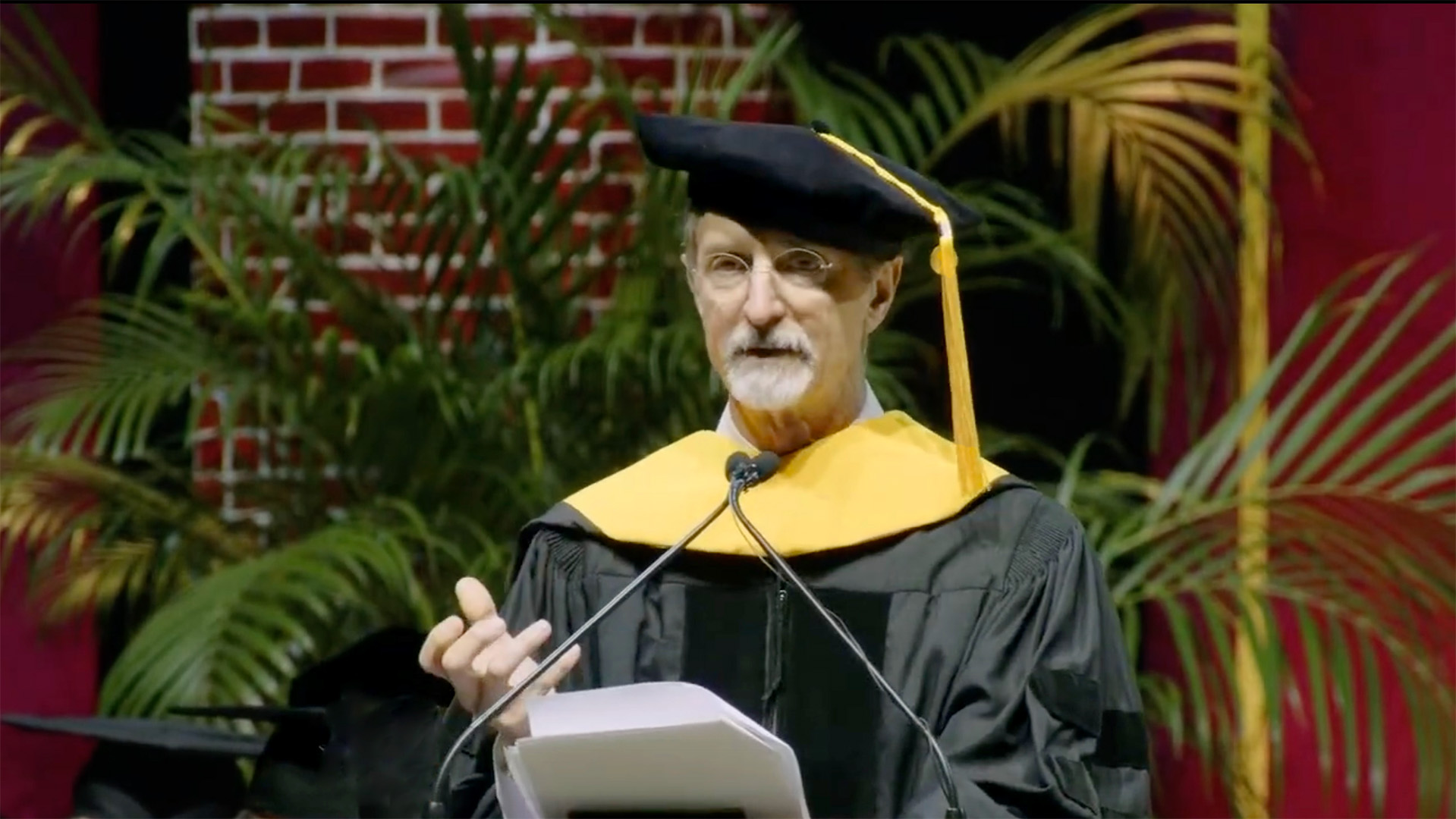 Tom Gruber delivering commencement speech
